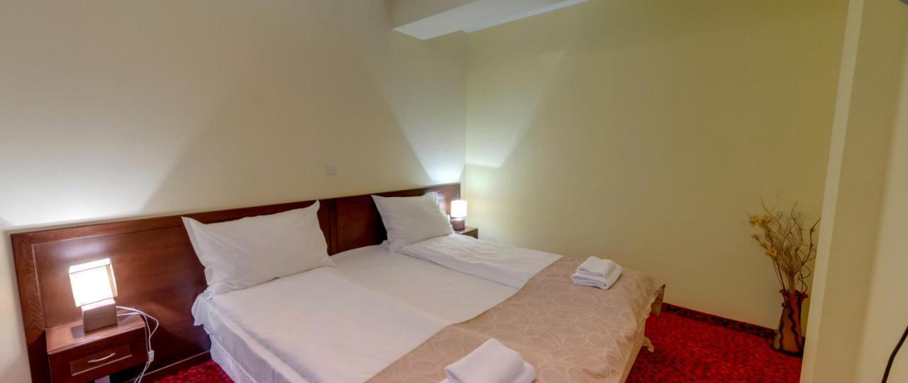 Balkan Hotel Чифлик Екстер'єр фото