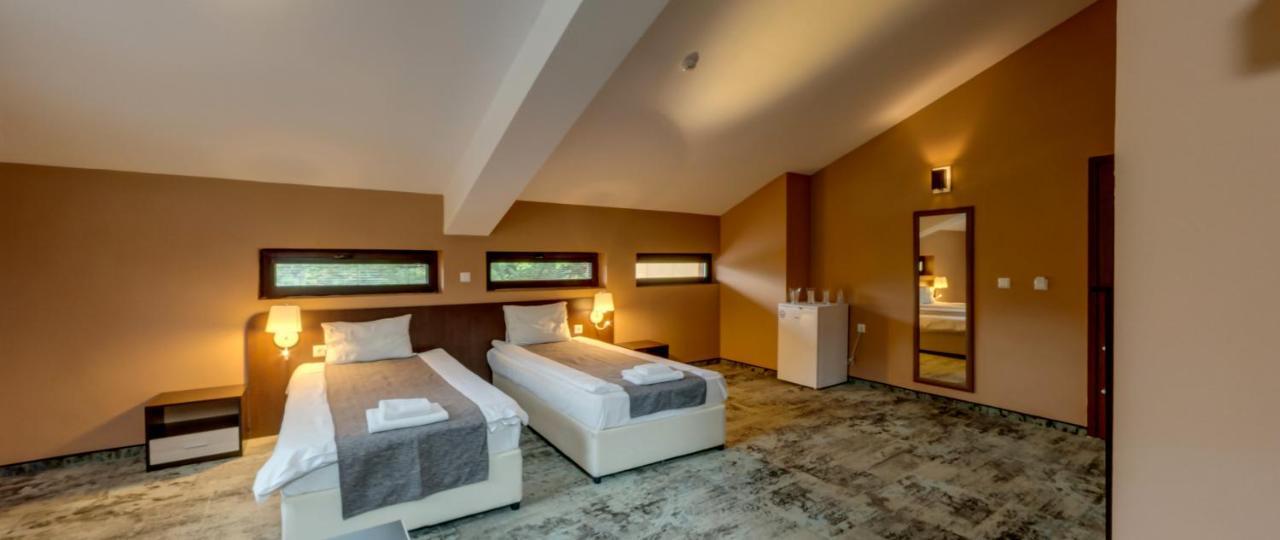Balkan Hotel Чифлик Екстер'єр фото