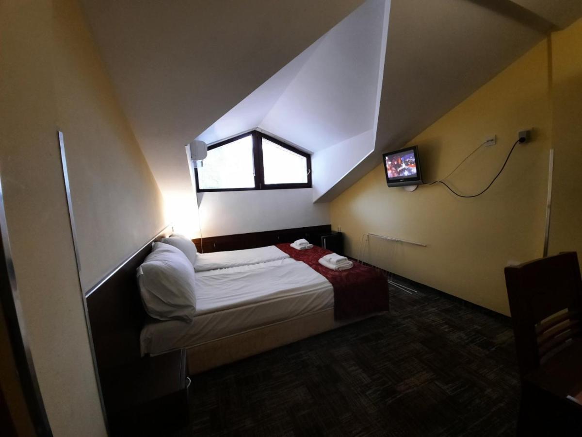 Balkan Hotel Чифлик Екстер'єр фото